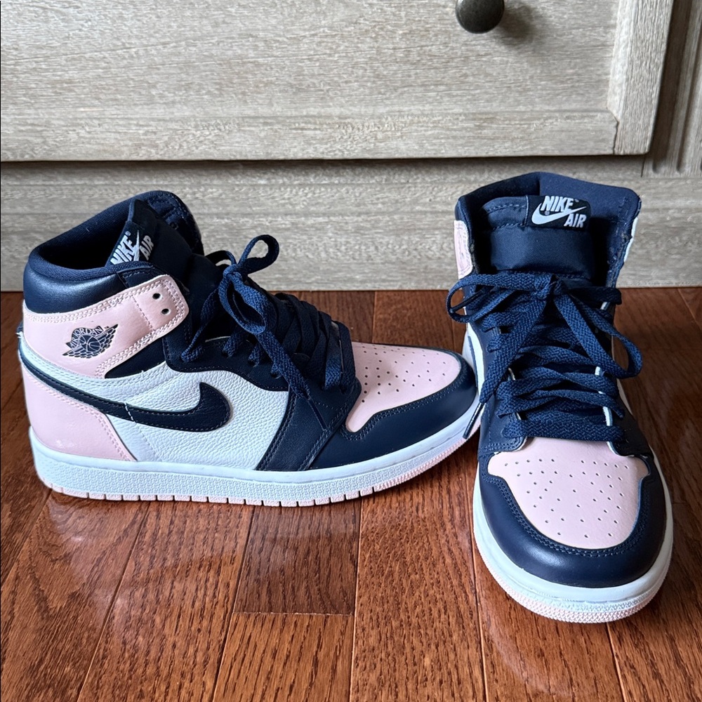 Size 7 Women’s Nike Air Jordan 1 Retro High OG “Atmosphere” BRAND NEW w/o BOX